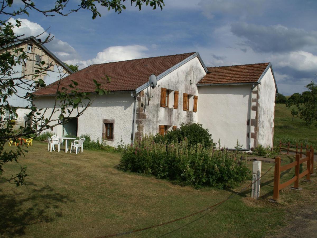 Spacious Holiday Home Near The Forest Esmoulieres Exterior foto