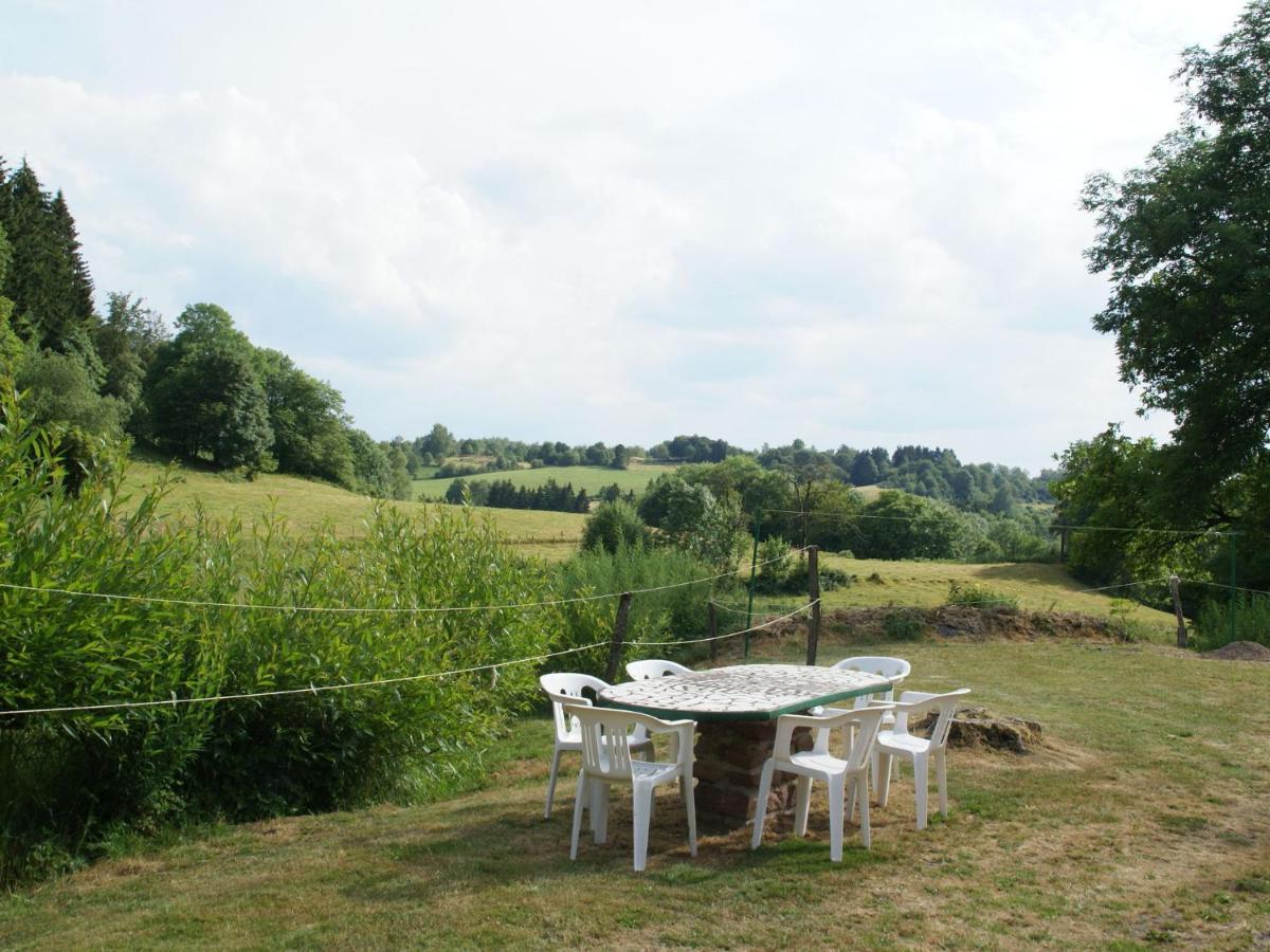Spacious Holiday Home Near The Forest Esmoulieres Quarto foto